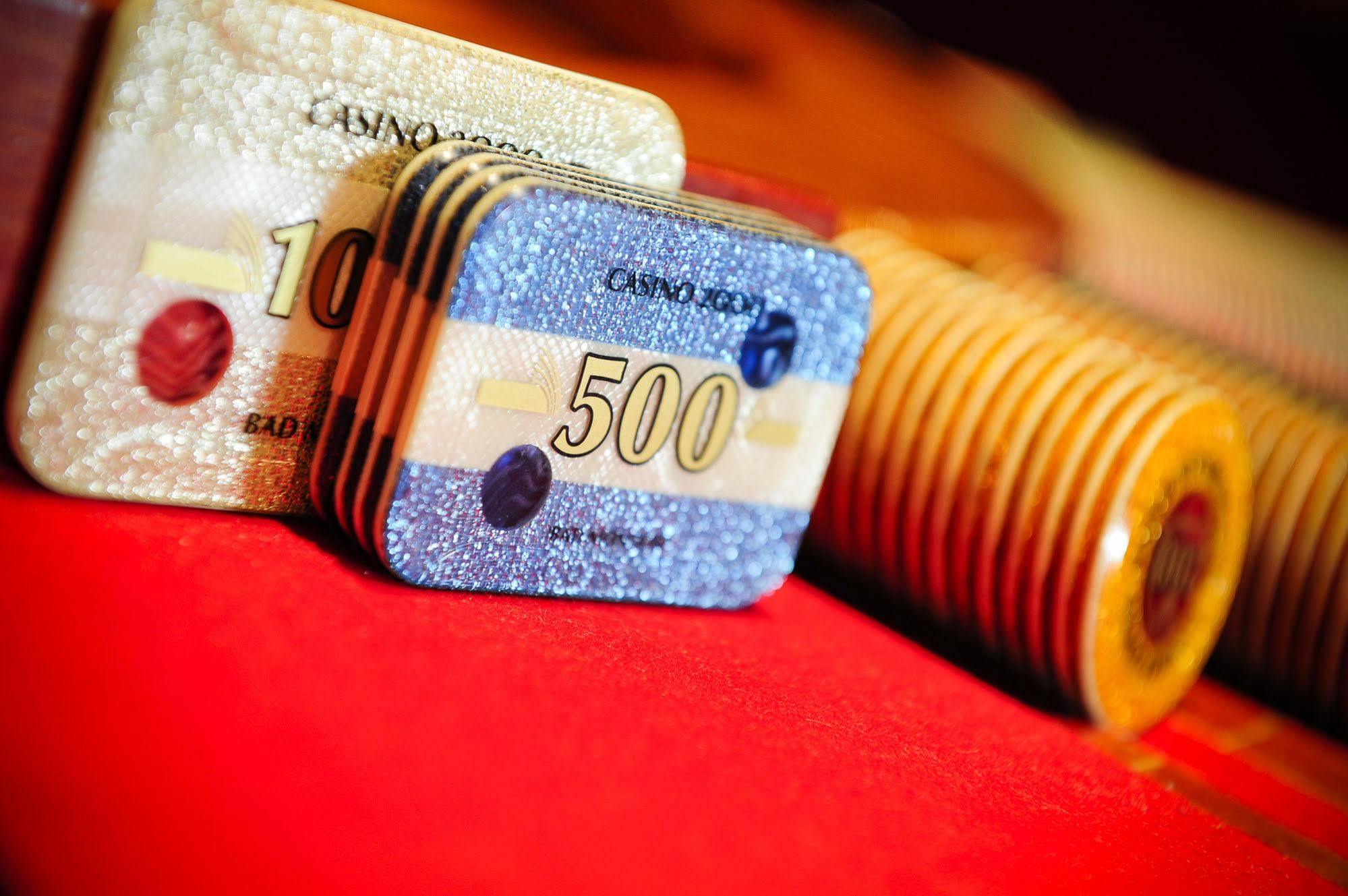 Casino 2000 - Adult Guests Only Hotel Мондорф-ле-Бен Екстериор снимка
